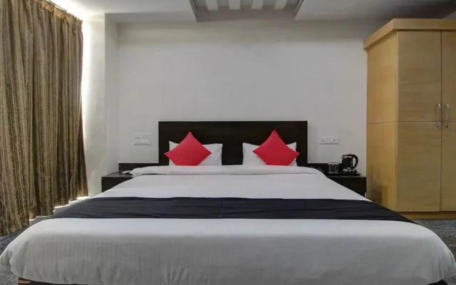 Pbs Grand by OYO Rooms