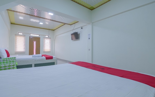 RedDoorz Resort Syariah @ Batu Apung Purwakarta – Guest Rooms – Wanayasa