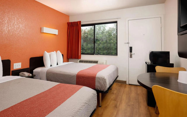 Motel 6 Camarillo, CA