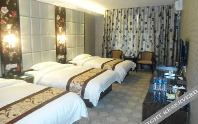 Longhai Shanghao Huating Business Hotel