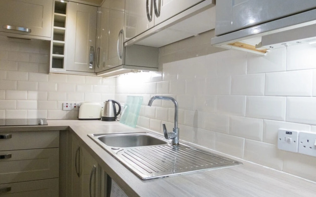 Silver Lining - Spottiswoode Apartment