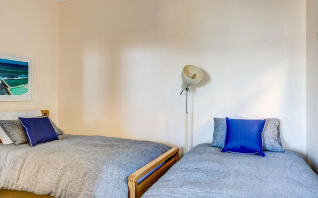 THE LOOKOUT AT GERROA Gerroa 4pm check out Sundays