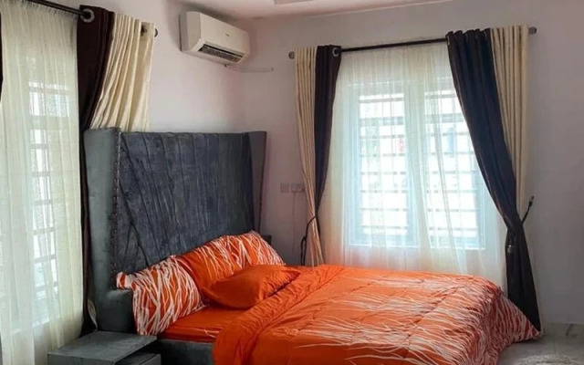Immaculate 2-bed Apartment in Lekki Ajah