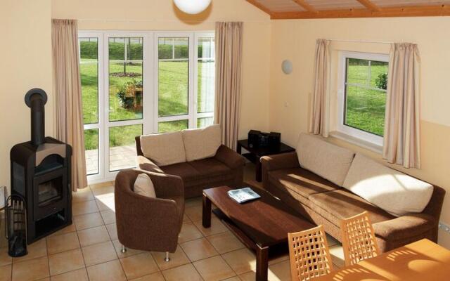 Holiday home in Markkleeberg with a shared pool