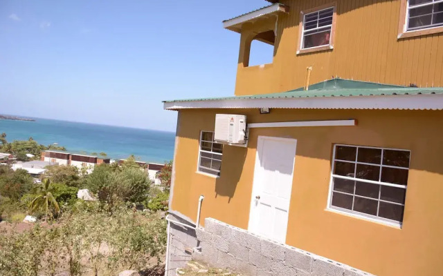 Hillview Apartments