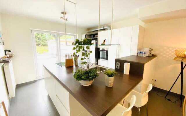 Large 3bedrooms with Terrace and Parking