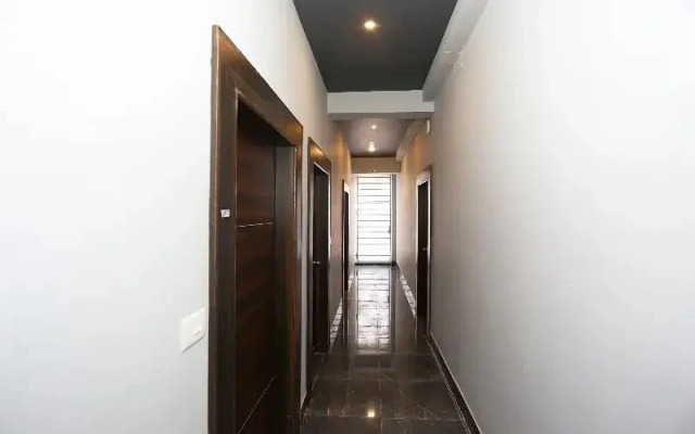 Hotel Bhinna Sakala by OYO Rooms