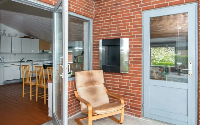 6 Person Holiday Home in Hejls