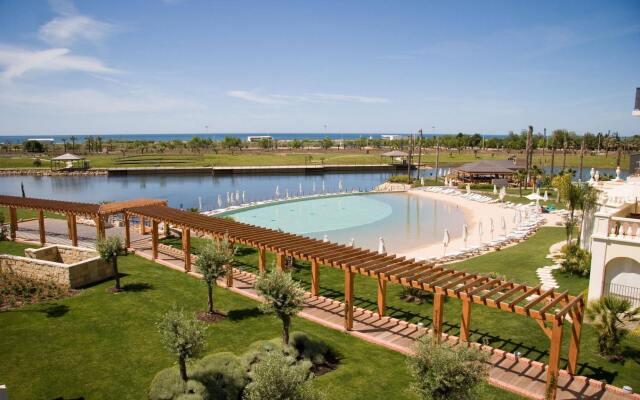 Domes Lake Algarve