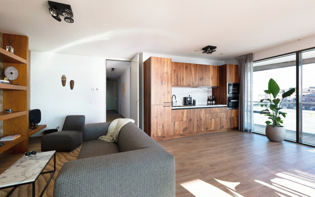 Luxury Seaview Apartment for 4