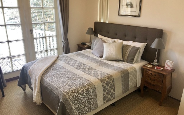 Dunmoylen House – Guest Rooms – Albany