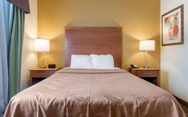 Clarion Hotel & Suites University - Shippensburg