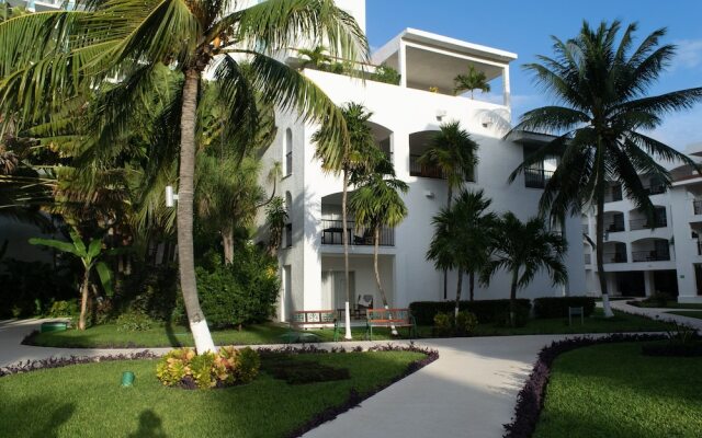 Oceanfront Condo at Voted Best Cancun Sandy Beach