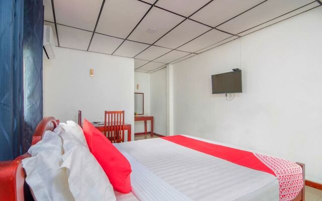 OYO 385 Sanri Villa Negombo