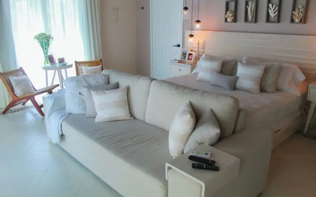 Esciros Luxury Villa