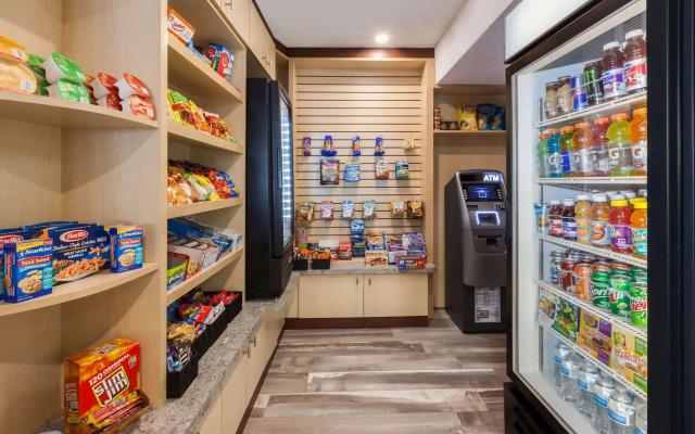 Hawthorn Suites by Wyndham Detroit Southfield
