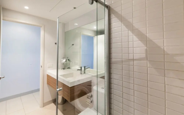 MILES, 1BDR Melbourne Apartment