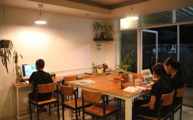 The Leaf Service Apartment