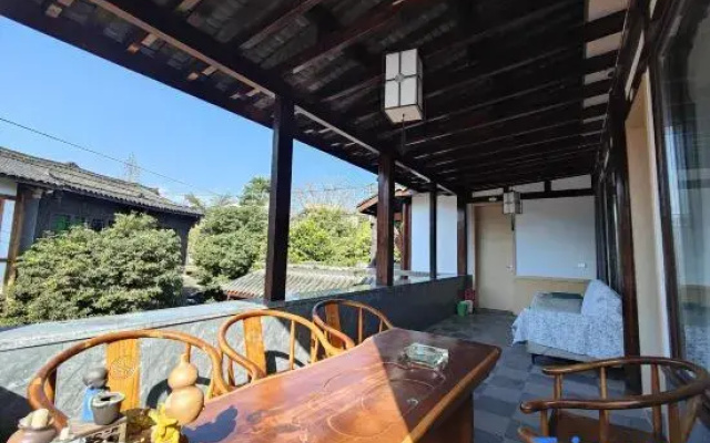 Fangcun Courtyard Homestay (Pingle Ancient Town)