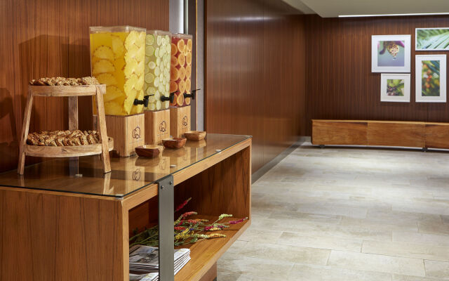 Hilton Garden Inn Waikiki Beach