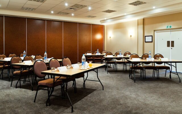 Protea Hotel by Marriott Karridene Beach