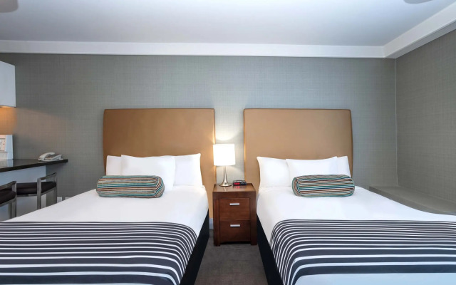 Sandman Hotel Vernon