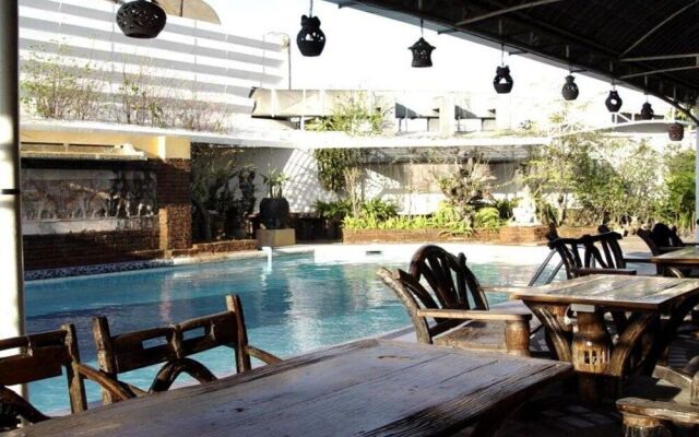 Hotel Petchkasem Grand