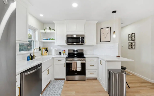 Misha: 434 Marilu Street, Richardson