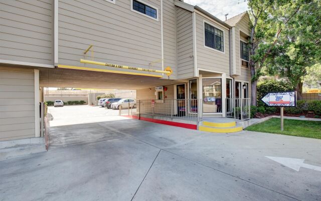 Good Nite Inn Sylmar