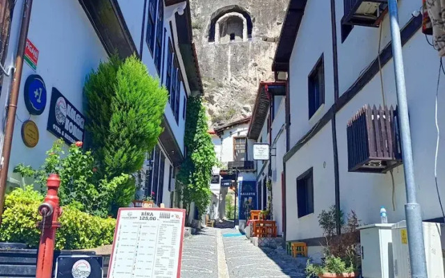 Salih Bey Konağı