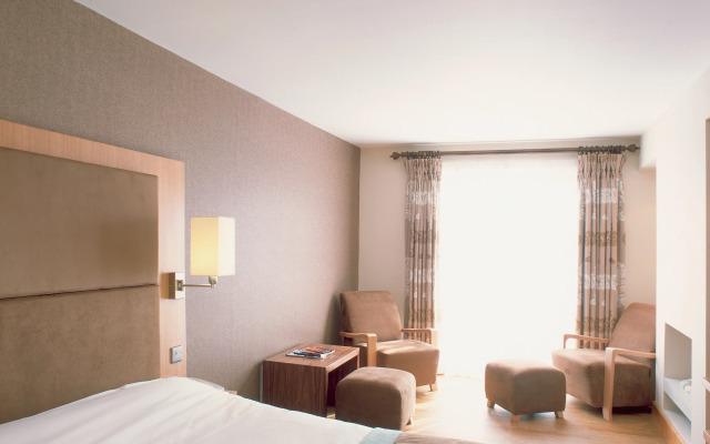 Big Blue Hotel