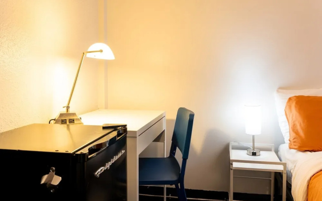 The Guesthouse Vancouver Downtown