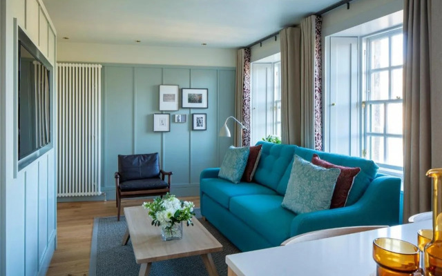 Abbey Strand Apartments at Holyrood