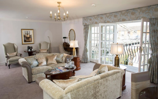 Macdonald Compleat Angler