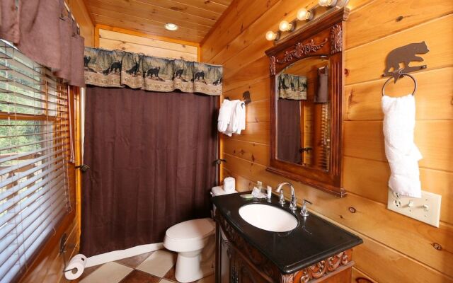 Family Valley Lodge - Six Bedroom Cabin
