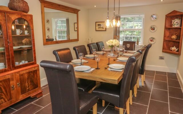 Bryn Derwen Coach House