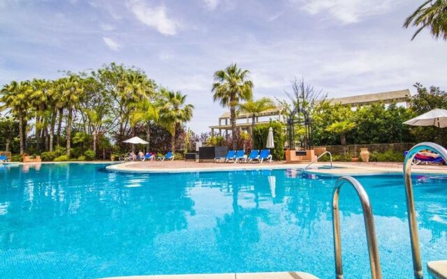 Chic Oasis on the Coast