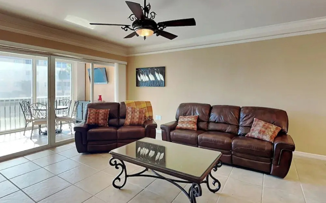 Bella Lago 423 by Distinctive Beach Rentals