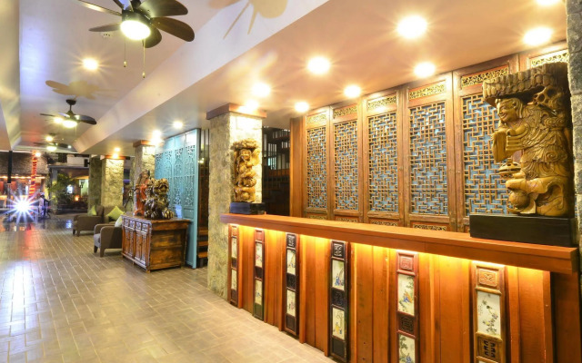 Lap Roi Karon Beachfront