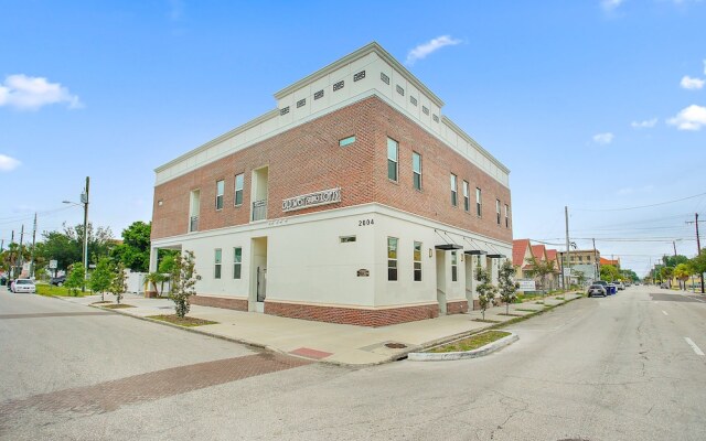 Old West Lofts Down Town Tampa