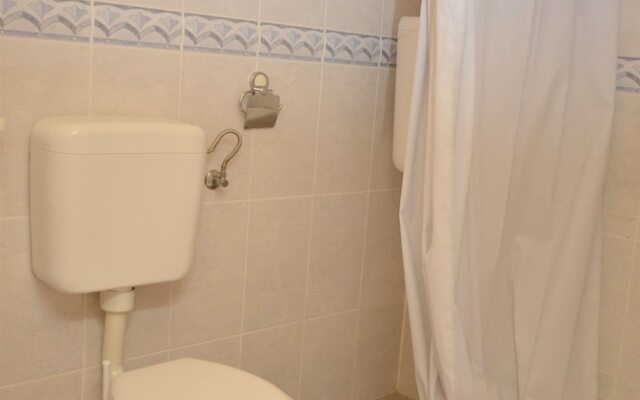 Apartment and Rooms Ive