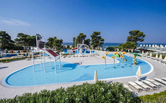 Zaton Holiday Resort Apartments