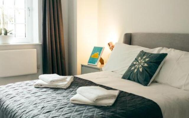 New Apartment in City Centre & Close to Stadiums