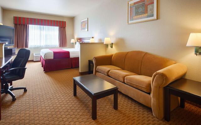 SureStay Plus Hotel by Best Western Quanah