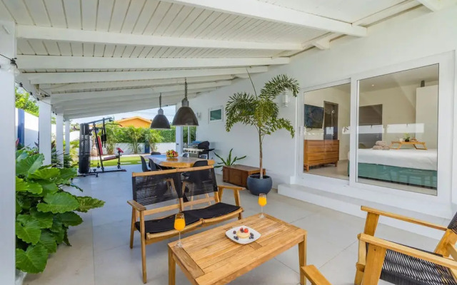 NEW Modern 3BR 3BA Private Pool Centrallylocated