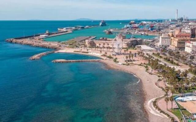 Suite beachfront near the station and Port, 5 beds
