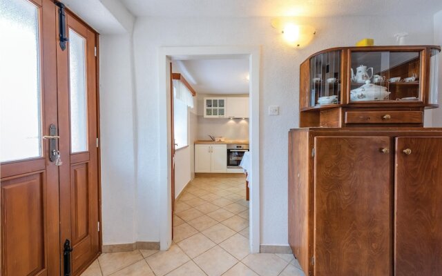 Amazing Home in Cere With Wifi and 2 Bedrooms