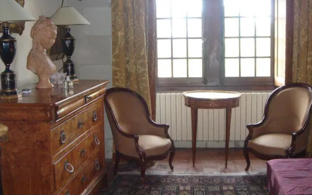 Prieure De La Chaise