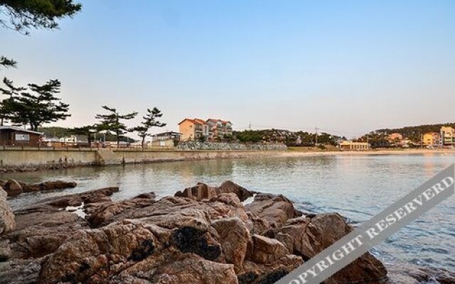 Mongsanpo Sound of Sea Wave Pension