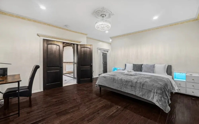 Stunning House wt 6Br 5bth SJ